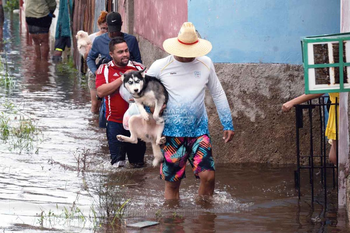503755_elhuracanidaliaponeenjaqueaunpueblodeflorida Huracán Idalia pone en jaque a un pueblo de Florida
