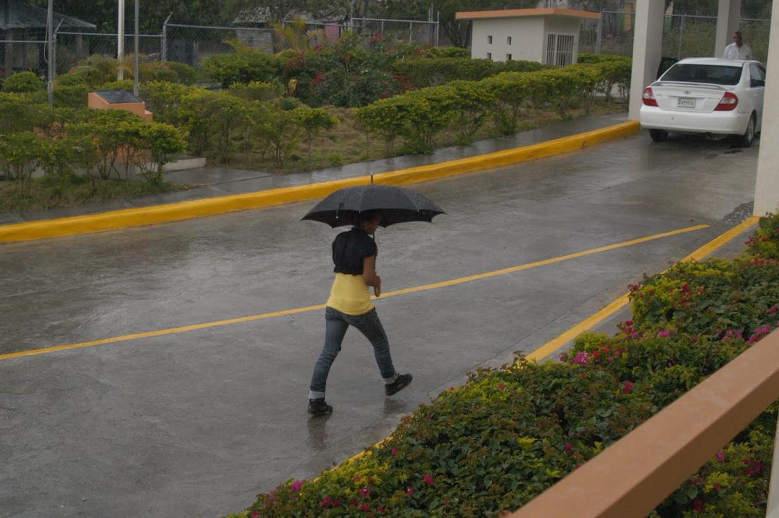 Lluvias-Vaguada Continúan las lluvias y se mantienen los niveles de alertas