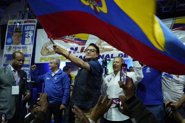 Asesinan a candidato presidencial Villavicencio en Ecuador