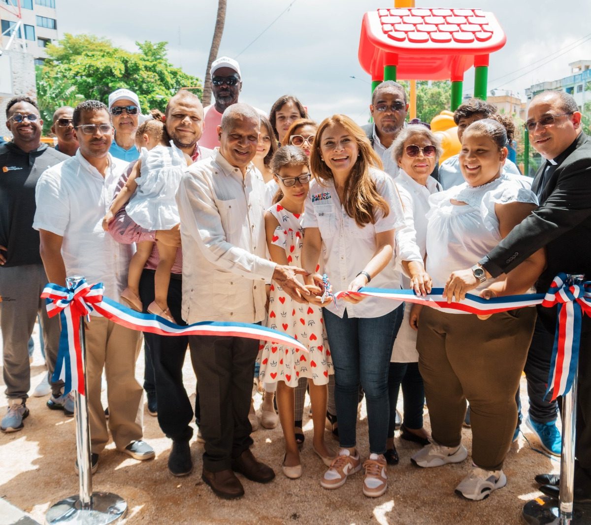 inauguracion parque leo corporan inaugura parque Villa Juana en homenaje a Leo Corporán