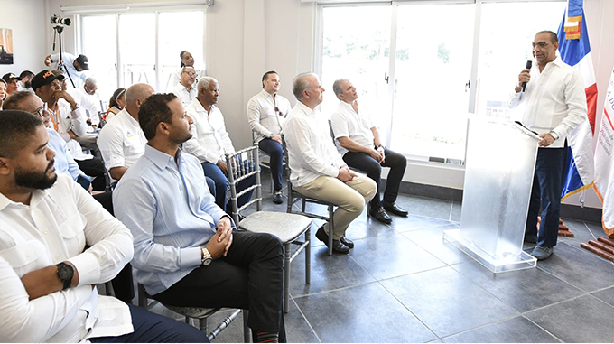 MOPC inicia certificación de empresas proveedoras que cumplan requisitos de calidad en elaboración de asfalto