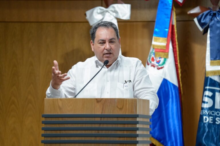 Gobierno coordina capacitación para fortalecer los servicios de salud