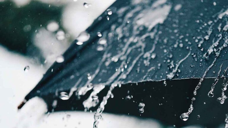 Aguaceros, tronadas y ráfagas de viento en varios puntos del país
