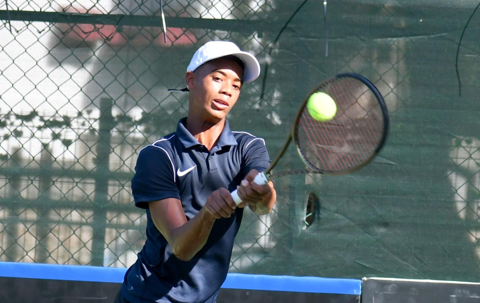TENIS-2 Cruz, Puello, Elmúdesi y Gell avanzan en Copa Mangú J60