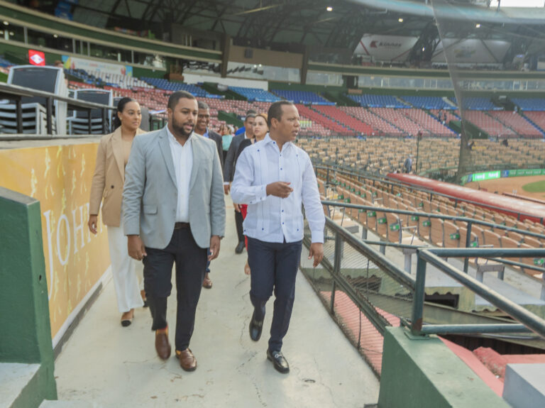 Edesur Dominicana ilumina el Estadio Quisqueya