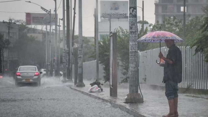 vaguadaa Tarde nublada con aguaceros por efecto de una vaguada