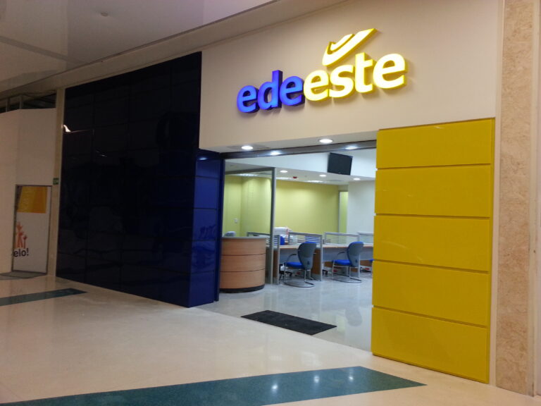 Edeeste rehabilita el servicio a clientes afectados por lluvias