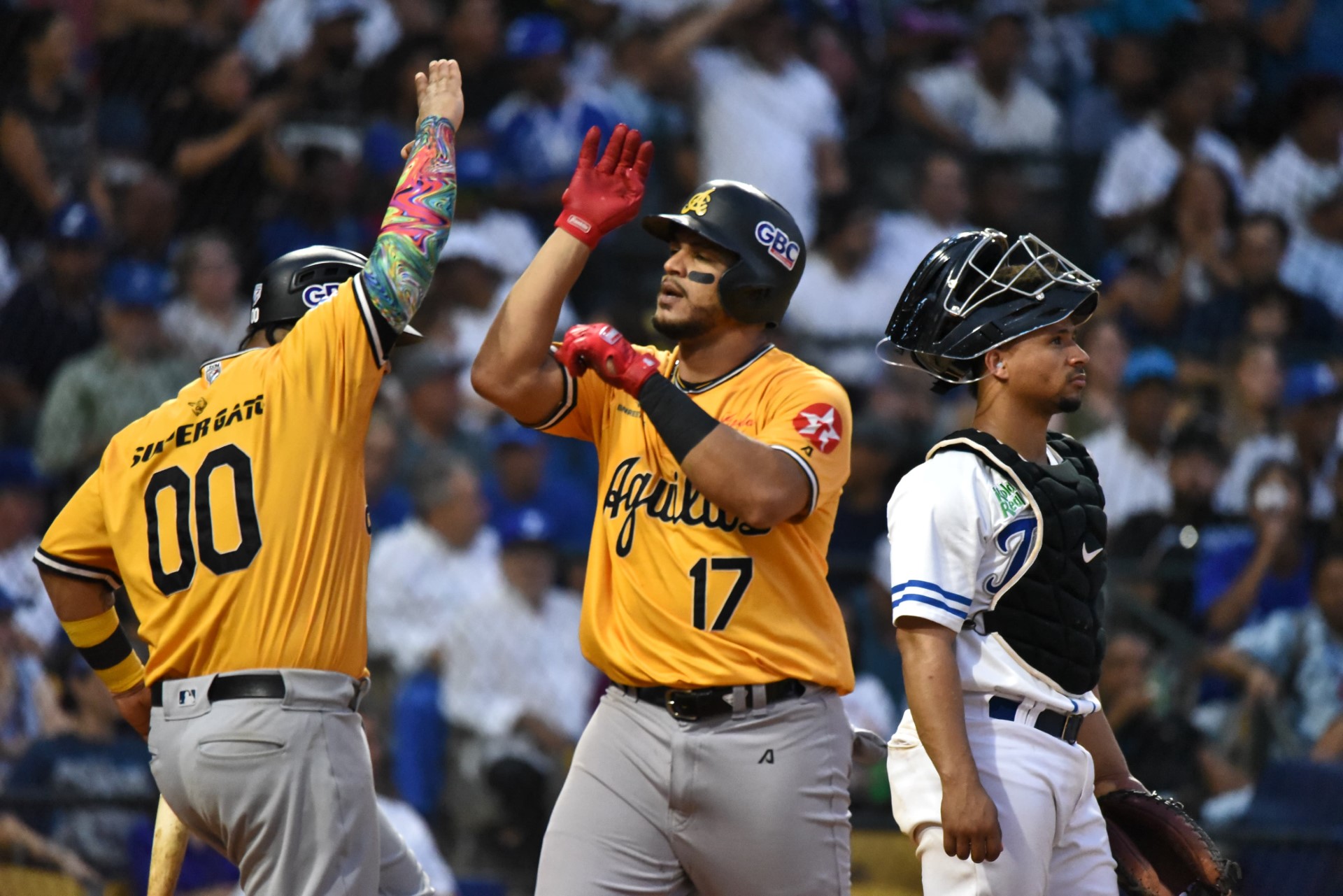 AGUILAS Águilas doblegan al Licey