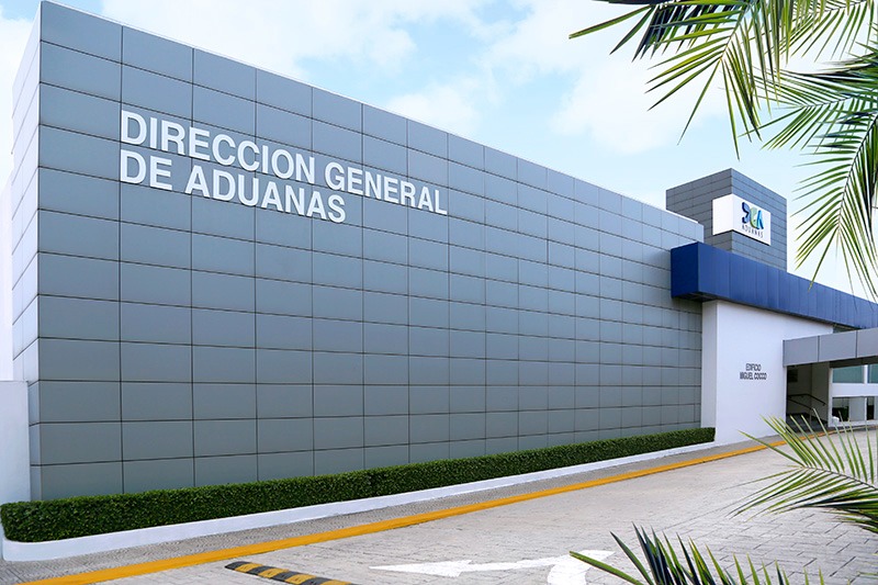 Aduanas Aduanas detecta contrabando de bebidas en el AILA