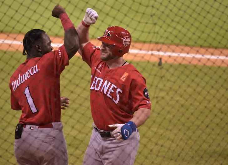 Leones derrotan a las Águilas con Jonrón de Blaine Crim