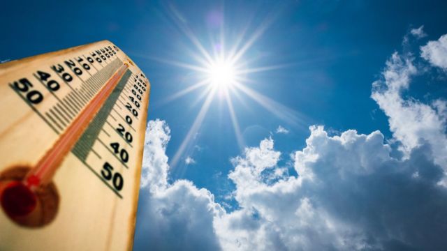 Se vigila un área de baja presión, temperaturas calurosas