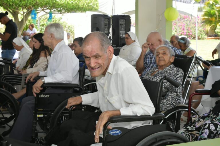 Fundación Hogar de Ancianos San José traspasa a la Congregación Religiosa