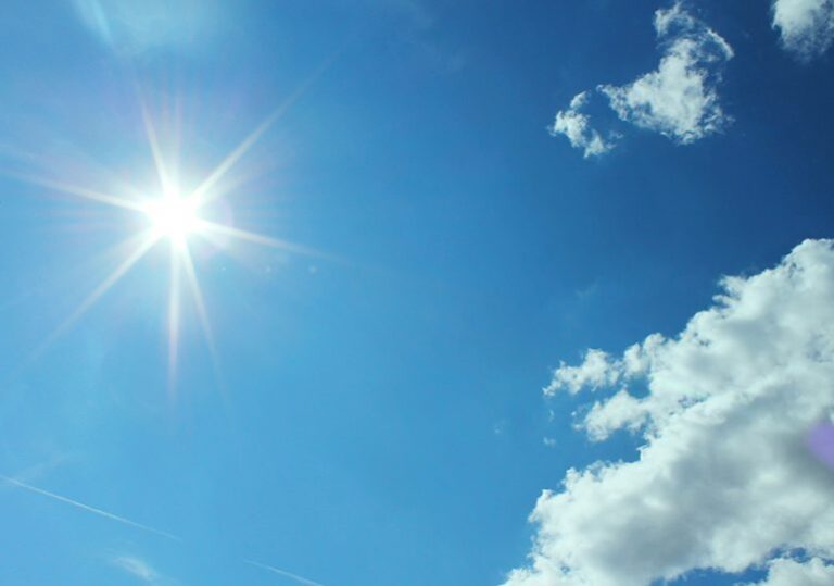Cielo soleado, poco nubosos y escasas precipitaciones
