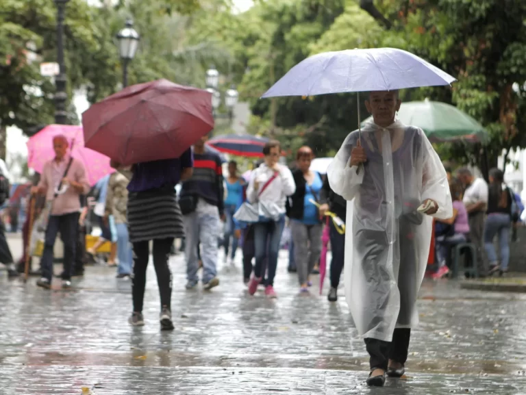 Frente frío continúa incidiendo sobre el país generando lluvias
