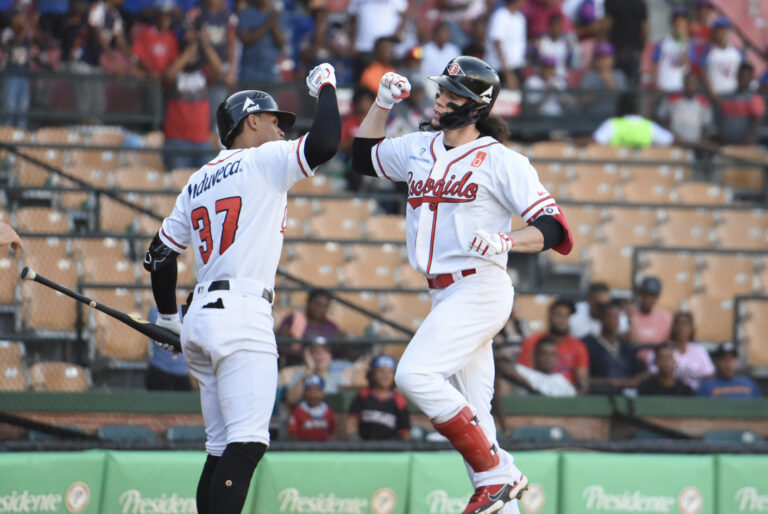Los Leones superan a las Estrellas