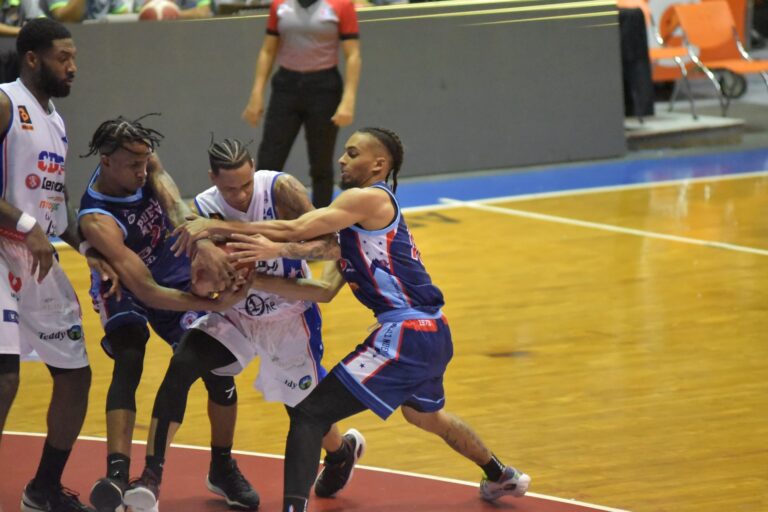 Pueblo Nuevo venció al CDP en el Baloncesto Superior de Santiago
