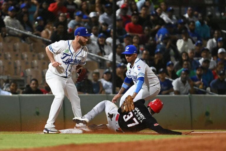 Escogido supera al Licey
