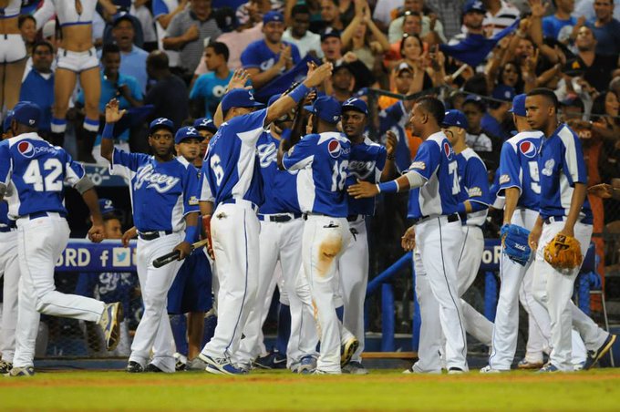 Los Tigres del licey vencen a los Gigantes del Cibao