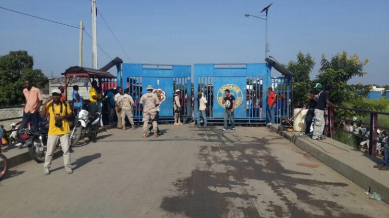 Protestas en Haití afectan flujo de haitianos  al mercado binacional durante feriado por natalicio de Duarte