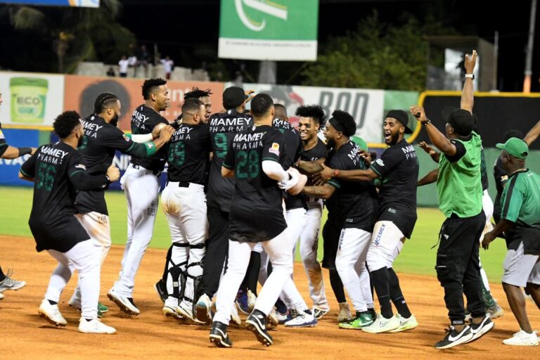 Estrellas derrotan a Gigantes