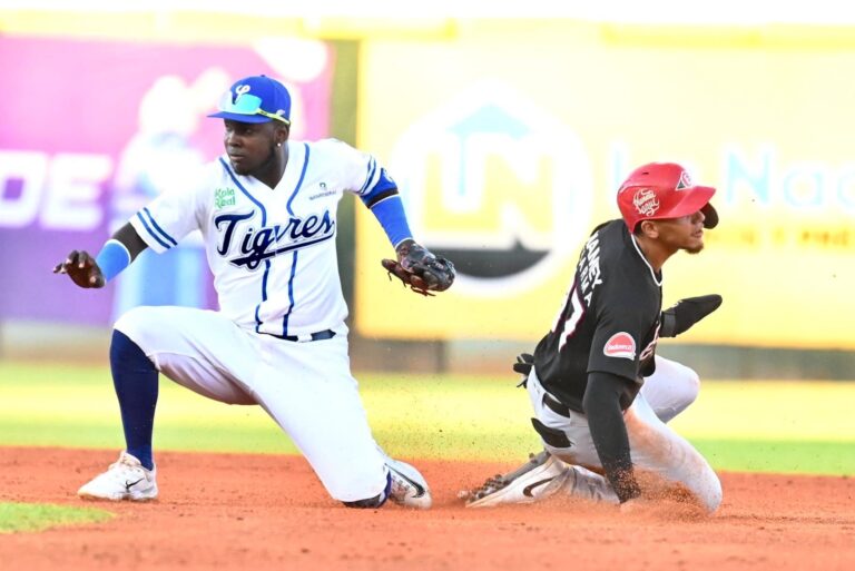 Escogido supera al Licey