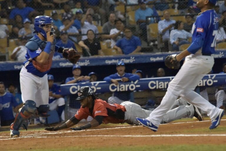 Tigres castigan a Leones