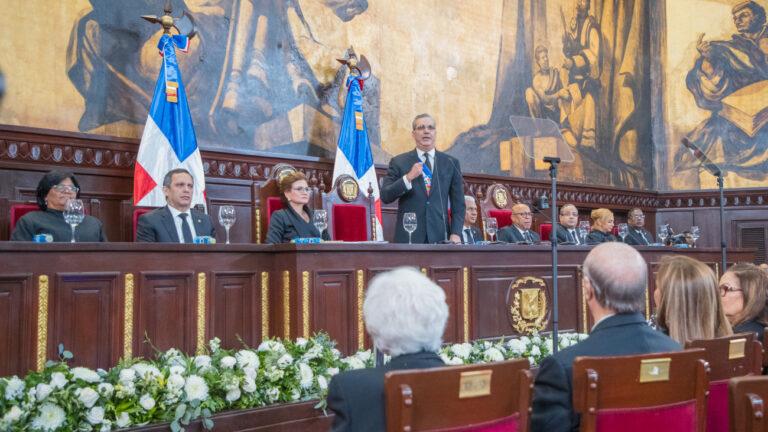 Abinader destaca zonas francas viven su mejor momento