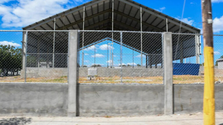En abril concluirá construcción polideportivo de Sabana Yegua