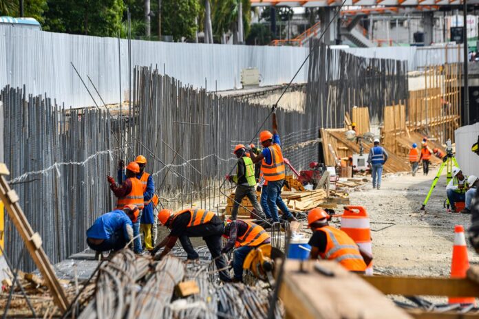 MOPC anuncia restricción nocturna en paso a desnivel 27 de Febrero