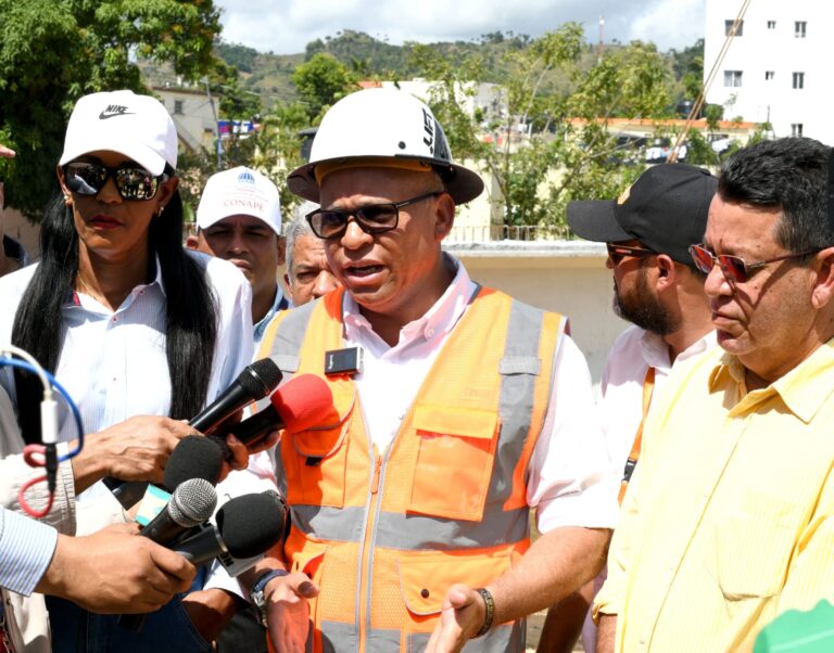 Avanzan los trabajos en el puente sobre el río Anamuya
