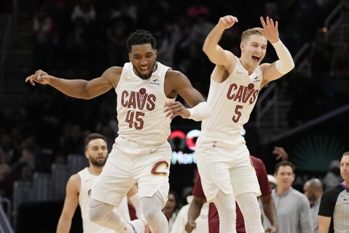 Mitchell mantiene intratables a los Cavaliers
