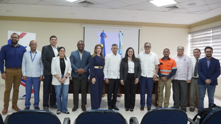 Indrhi masifica capacitación hídrica en Día Mundial del Agua