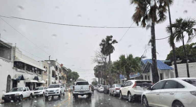 Algunos aguaceros locales hacia el interior