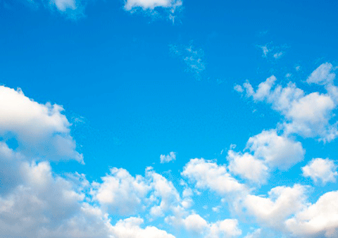 cielo Nubes aisladas, escasas lluvias y un ambiente cálido
