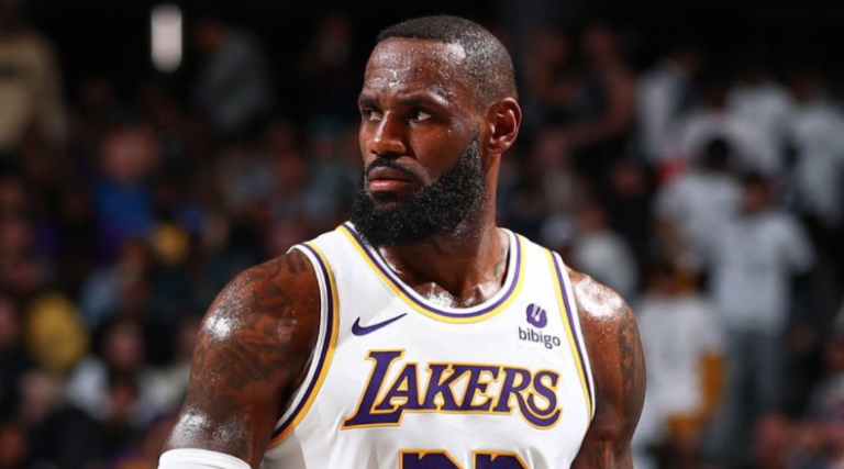 LeBron conquista Brooklyn con 40 puntos