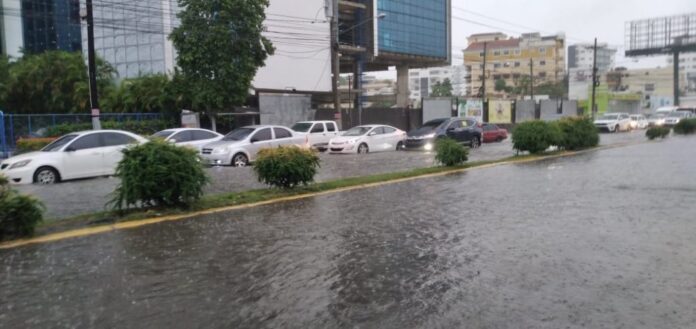 Hoy continuarán las lluvias por efecto de la vaguada