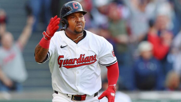 José Ramírez despierta con un grand slam