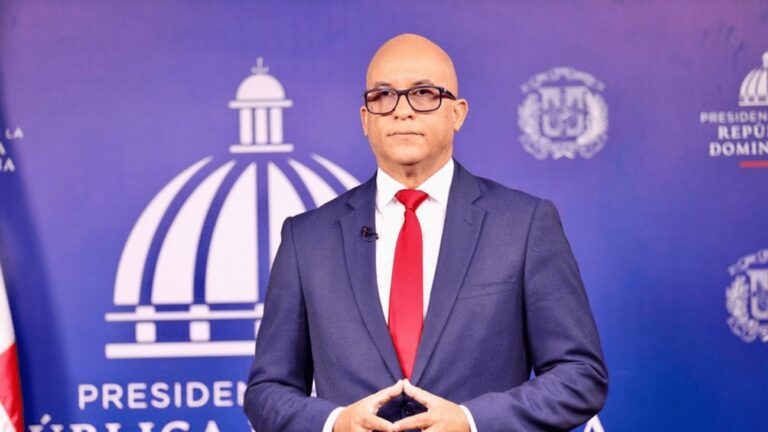Homero Figueroa aclara costo de estaciones de carga para autobuses