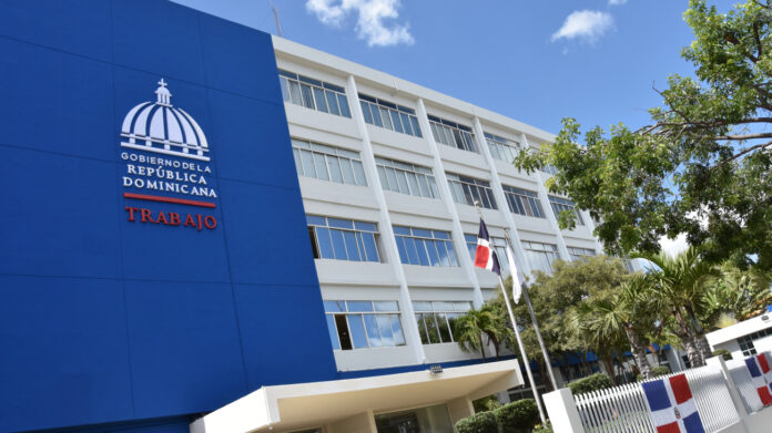 Convocatoria a Jornada de Empleo en Bávaro