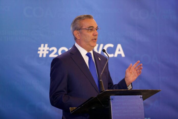 Abinader recibe premio en la 54.ª Conferencia sobre las Américas"
