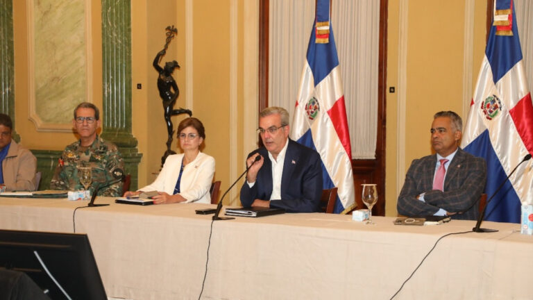 Reunión de Emergencia Presidida por el Presidente Luis Abinader