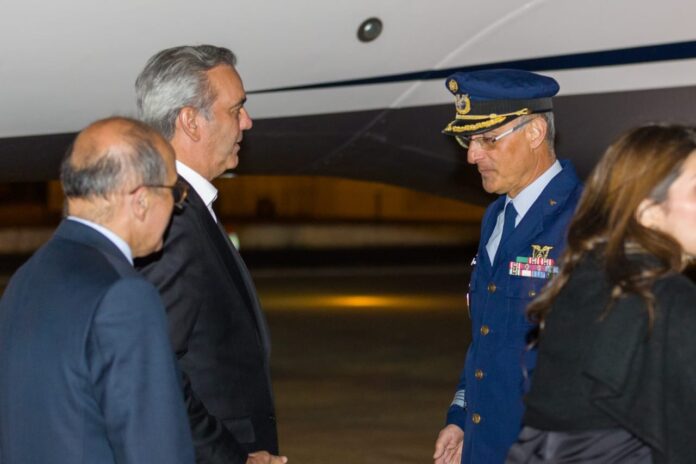 Abinader llega a Portugal para reunirse con Marcelo Rebelo
