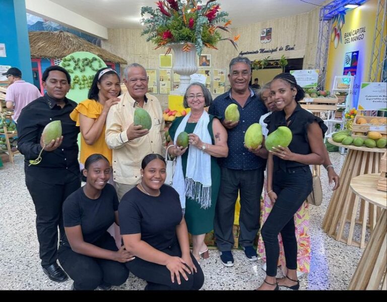 Movimiento Cultural Peraviano activa participación en la Feria del Mango 2024