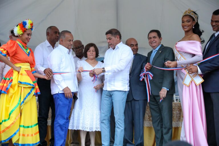 En Baní dan formal inicio a Expo-Mango 2024
