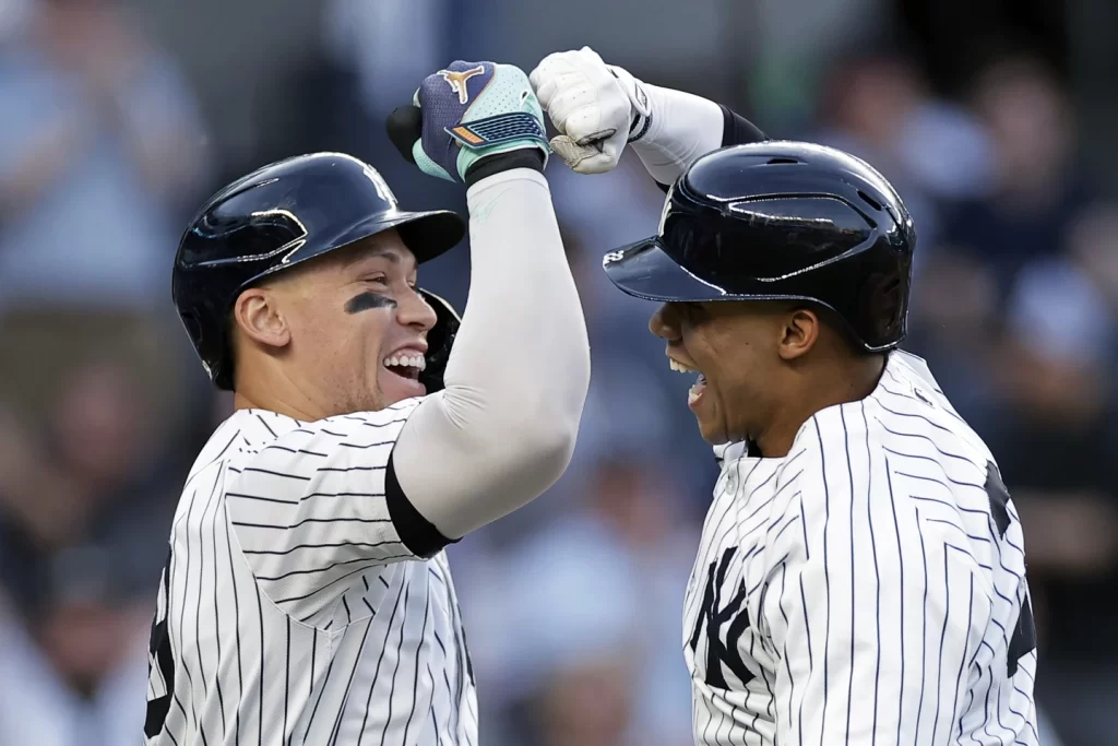 Soto, Judge y Stanton Conectan Jonrones en el mismo juego