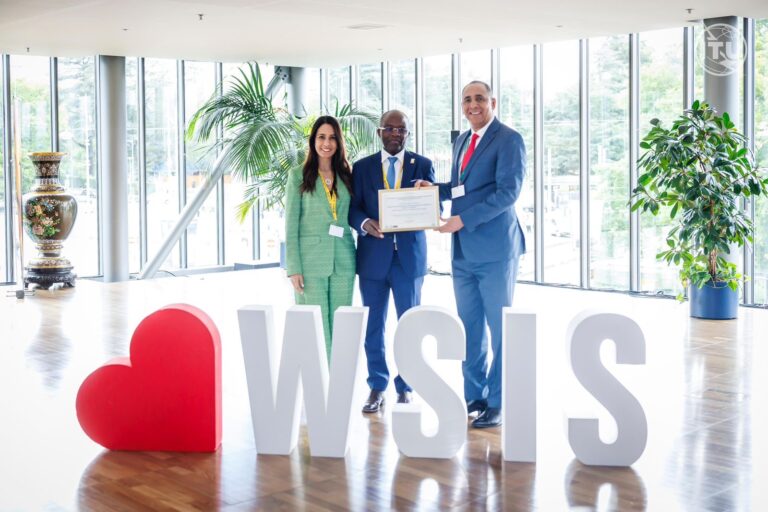 INDOTEL gana premio ONU por Canasta Digital Social
