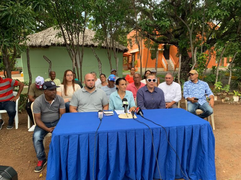 Miembros del PRM en Villa Fundación rechazan expulsión
