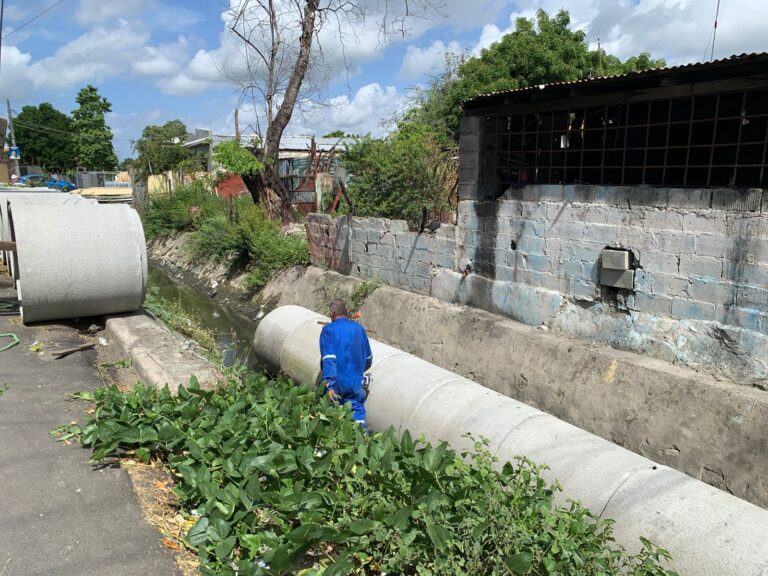 Empresario canaliza parte del Canal Juan Caballero en la zona Norte