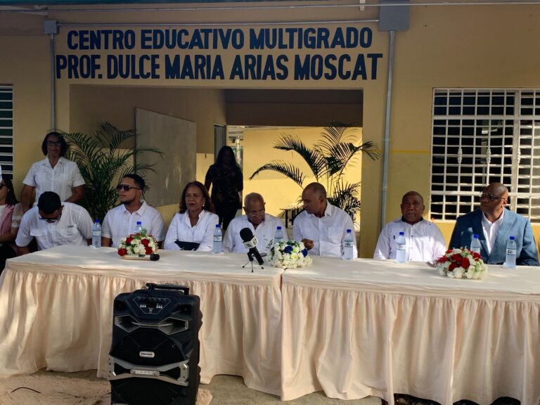 Escuela de Sabana Chiquita recibe nombre de destacada maestra fenecida de la comunidad