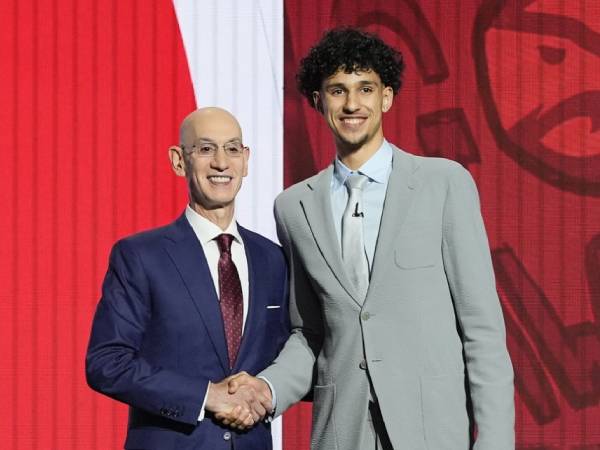 atlanta-hawks-pilih-zaccharie-risacher-di-no-1-draft-nba-2024 Zaccharie Risacher el número 1 del Draft de 2024 en la NBA